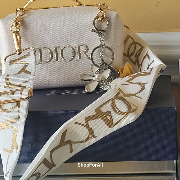 - ❤️Host pick 💥💥Dior New💥💥 - Picture 7 of 16